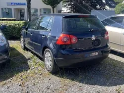 Perlblau Gebraucht 2004 VW Golf IV Trendline Kleinwagen | 1.950 € (Fairer Preis)