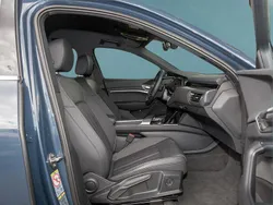 Blau Gebraucht 2024 Audi Q8 e-tron S-Line SUV | 63.149 € (Fairer Preis)
