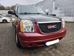 Silber Gebraucht 2011 Chevrolet Suburban SUV | 12.998 €