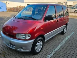 Rot Gebraucht 1999 Nissan Serena Van / Kleinbus | 7.990 €