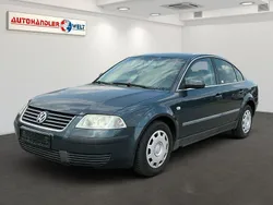 Blau Gebraucht 2003 VW Passat Limousine | 299 € (Superpreis)