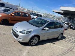 Silber Gebraucht 2010 Renault Clio II Dynamique Limousine | 1.999 € (Fairer Preis)