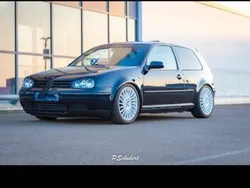 Blau Gebraucht 2002 VW Golf IV Basis Limousine | 2.500 € (Guter Preis)