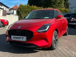 Rot Neu 2025 Suzuki Swift Comfort+ Limousine | 19.500 €