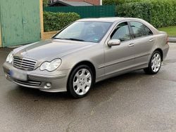 Grau Gebraucht 2006 Mercedes C320 Limousine | 3.850 € (Guter Preis)