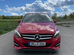 Rot Gebraucht 2016 Mercedes B220 Van / Kleinbus | 16.000 € (Guter Preis)