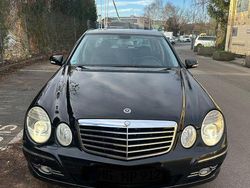 Schwarz Gebraucht 2007 Mercedes E200 Avantgarde Limousine | 10.000 € (Etwas zu teuer)