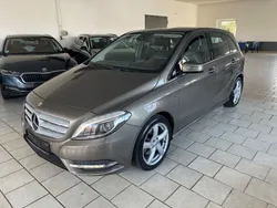 Braun Gebraucht 2012 Mercedes B200 Van / Kleinbus | 12.650 € (Etwas zu teuer)