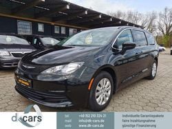 Schwarz Gebraucht 2018 Chrysler Pacifica Van / Kleinbus | 12.999 € (Guter Preis)