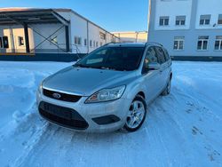 Silber Gebraucht 2010 Ford Focus Kombi | 2.500 € (Fairer Preis)