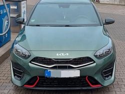 Grün Gebraucht 2023 Kia Ceed GT Limousine | 28.590 € (Fairer Preis)