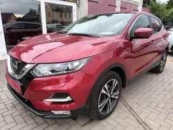 New red metallic Gebraucht 2018 Nissan Qashqai N-Connecta SUV | 14.490 € (Fairer Preis)