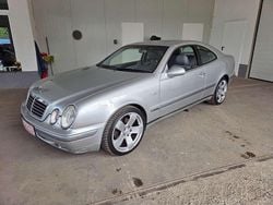 Silber Gebraucht 1997 Mercedes CLK320 Elegance Coupé | 4.790 € (Fairer Preis)