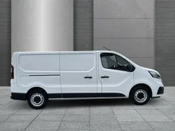 Weiß Gebraucht 2022 Renault Trafic Komfort Van | 29.150 € (Fairer Preis)