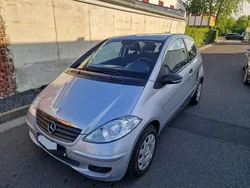 Grau Gebraucht 2004 Mercedes A160 Kleinwagen | 1.490 €
