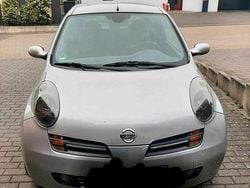 Grau Gebraucht 2003 Nissan Micra Kleinwagen | 1.800 € (Fairer Preis)