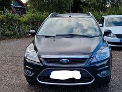 Schwarz Gebraucht 2010 Ford Focus Limousine | 1.549 € (Superpreis)