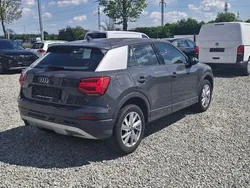 Grau Gebraucht 2017 Audi Q2 Sport SUV | 17.900 € (Guter Preis)
