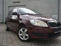 Rot rosso brunello metallic Gebraucht 2012 Skoda Fabia Limousine | 3.895 € (Guter Preis)