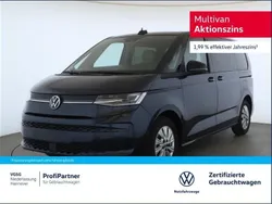 Blau Gebraucht 2024 VW Multivan Life Van / Kleinbus | 61.900 € (Fairer Preis)