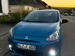 Blau Gebraucht 2015 Mitsubishi Space Star Limousine | 2.700 € (Fairer Preis)