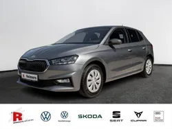 Grau Gebraucht 2024 Skoda Fabia Selection Limousine | 18.990 € (Fairer Preis)