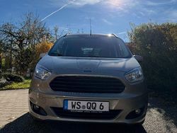 Silber Gebraucht 2017 Ford Tourneo Courier Titanium Van / Kleinbus | 8.200 € (Guter Preis)