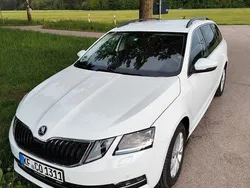 Weiß Gebraucht 2017 Skoda Octavia Style Kombi | 11.111 € (Fairer Preis)