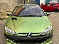 Grün Gebraucht 2004 Peugeot 206 CC Cabrio | 1.449 € (Fairer Preis)