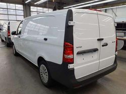 Arktikweiß Gebraucht 2024 Mercedes Vito Van / Kleinbus | 32.367 € (Fairer Preis)