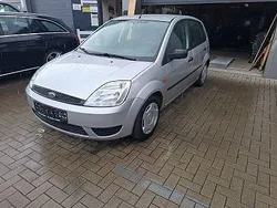 Silber Gebraucht 2003 Ford Fiesta Ambiente Kleinwagen | 2.350 € (Etwas zu teuer)