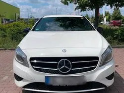 Weiß Gebraucht 2015 Mercedes A180 Urban Limousine | 13.399 € (Fairer Preis)