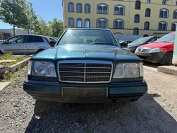 Grün Gebraucht 1995 Mercedes E280 Kombi | 5.899 €