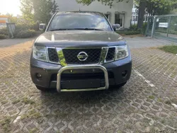 Blue grey (m) Gebraucht 2010 Nissan Navara SE Abholung | 7.350 € (Guter Preis)