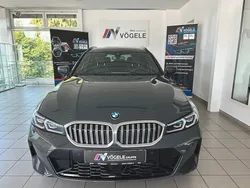 Grau Gebraucht 2024 BMW 320 M Sport Kombi | 43.900 € (Fairer Preis)