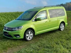 Grün Gebraucht 2016 VW Caddy Maxi Van / Kleinbus | 14.850 € (Fairer Preis)