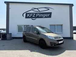 Lack nocciola/metalliclackier Gebraucht 2016 Citroën Berlingo Shine Van / Kleinbus | 10.650 € (Fairer Preis)