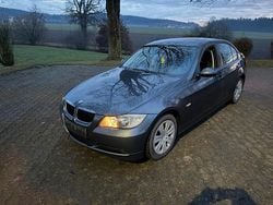 Grau Gebraucht 2006 BMW 320 Limousine | 6.499 € (Teuer)