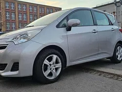 Silver metallic Gebraucht 2011 Toyota Verso-S Life Van / Kleinbus | 7.599 € (Fairer Preis)