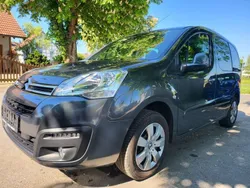 Gebraucht 2017 Citroën Berlingo SELECTION Van / Kleinbus | 15.700 €