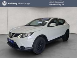 Weiß Gebraucht 2015 Nissan Qashqai Visia SUV | 9.980 € (Guter Preis)