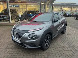 Gun metallic (m) Gebraucht 2024 Nissan Juke N-Connecta SUV | 30.795 € (Teuer)