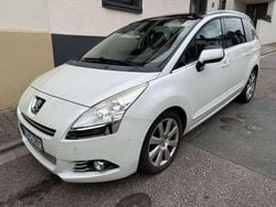 Weiß Gebraucht 2012 Peugeot 5008 Allure Van / Kleinbus | 4.800 € (Fairer Preis)