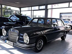 Grau Gebraucht 1966 Mercedes S250 Limousine | 19.500 €
