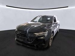 Mythosschwarz metallic Gebraucht 2022 Audi e-tron Black Edition SUV | 38.905 € (Guter Preis)