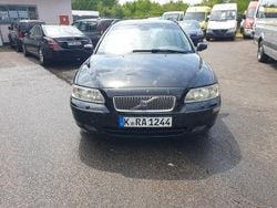 Schwarz Gebraucht 2005 Volvo V70 Momentum Kombi | 1.399 € (Superpreis)