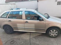 Gelb Gebraucht 2005 Skoda Fabia Ambiente Kombi | 1.100 € (Guter Preis)