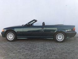 Grün Gebraucht 1995 BMW 318 Cabriolet Performance Cabrio | 9.900 €