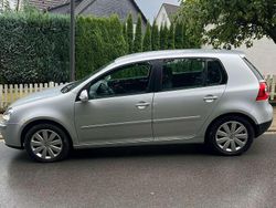Silber Gebraucht 2005 VW Golf IV Comfortline Limousine | 4.250 € (Etwas zu teuer)