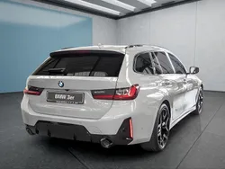 Grau Neu 2025 BMW 330 Kombi | 66.199 € (Teuer)